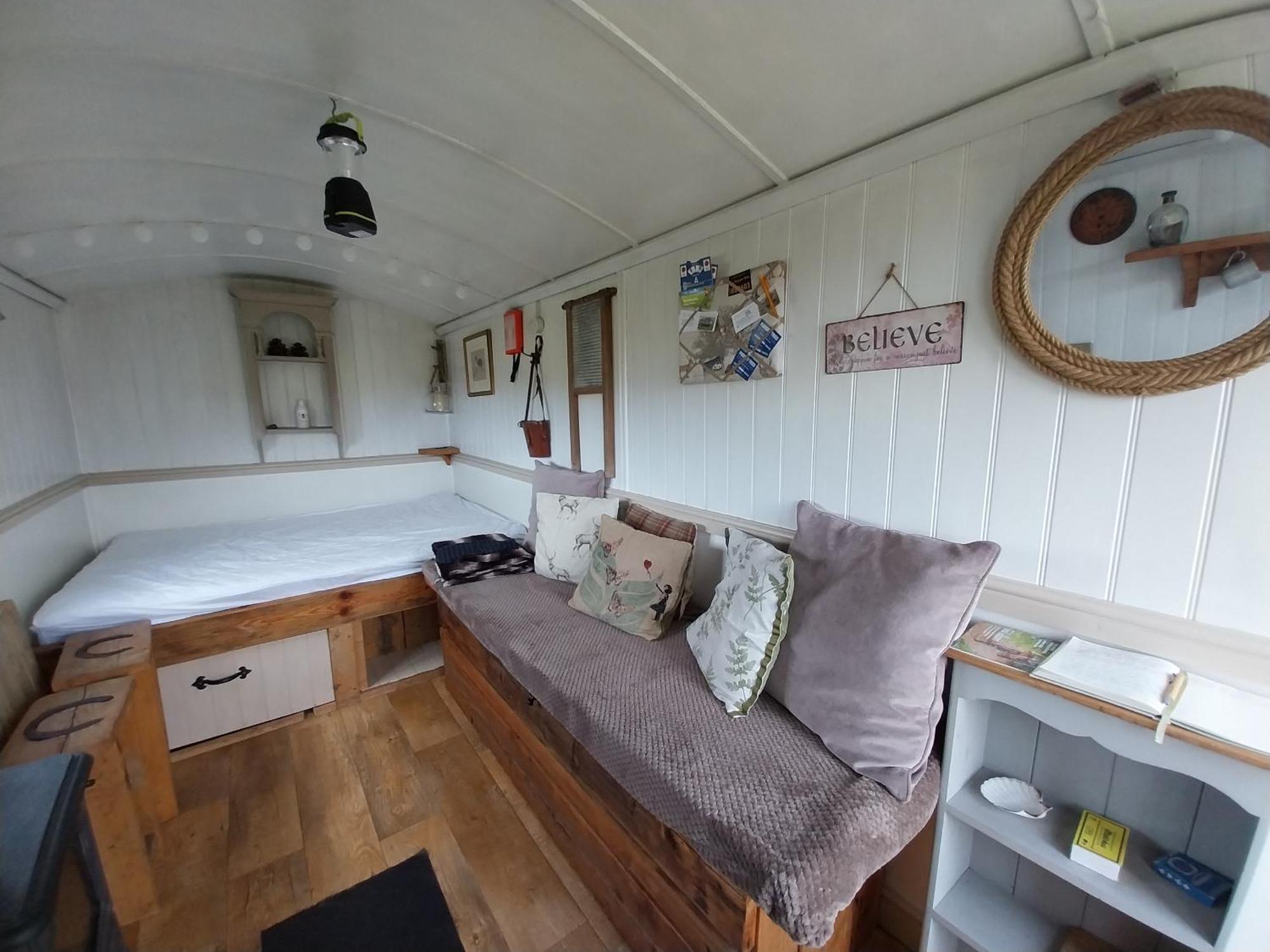 Meadowbeck - Shepherd Huts Fylingdales Extérieur photo