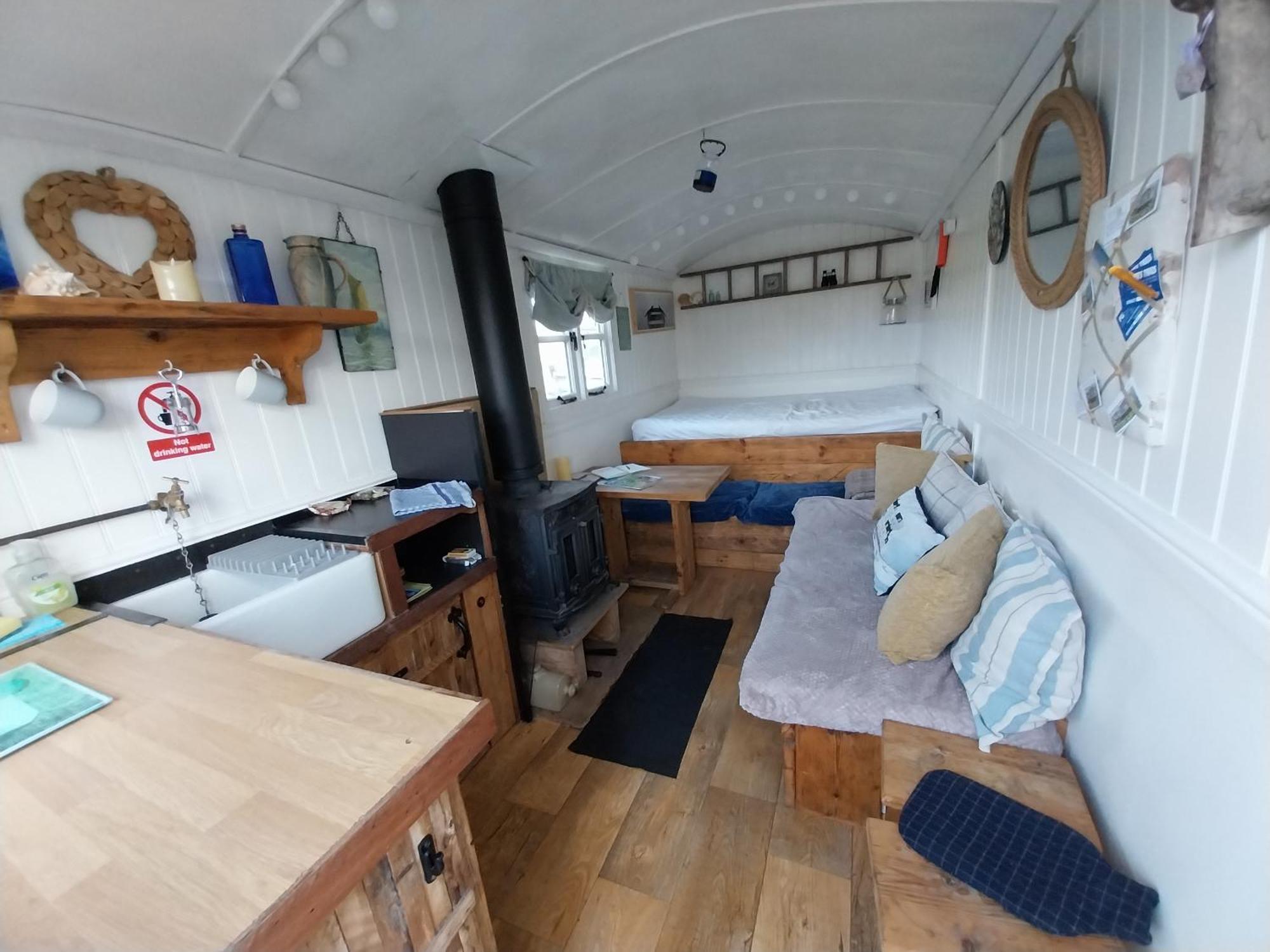 Meadowbeck - Shepherd Huts Fylingdales Extérieur photo