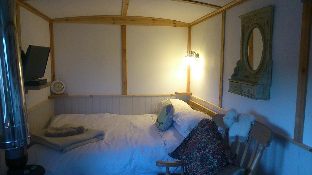 Meadowbeck - Shepherd Huts Fylingdales Extérieur photo
